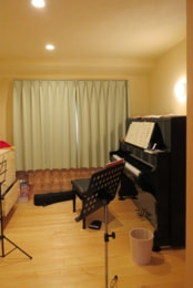 中村建築事務所の住まいの建築例　ピアノ室