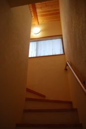 中村建築事務所の住まいの建築例　階段