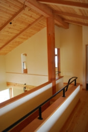 中村建築事務所の住まいの建築例　階段