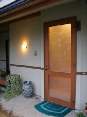 中村建築事務所の住まいの建築例　玄関