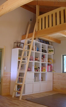 中村建築事務所の山荘建築例　子供部屋