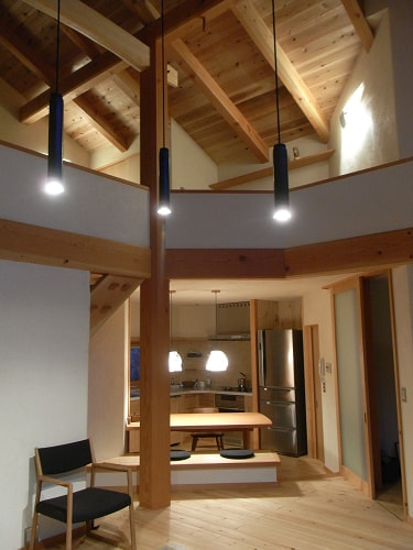 中村建築事務所の山荘建築例 吹き抜け